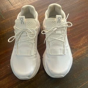 On Cloudnova size 7.5